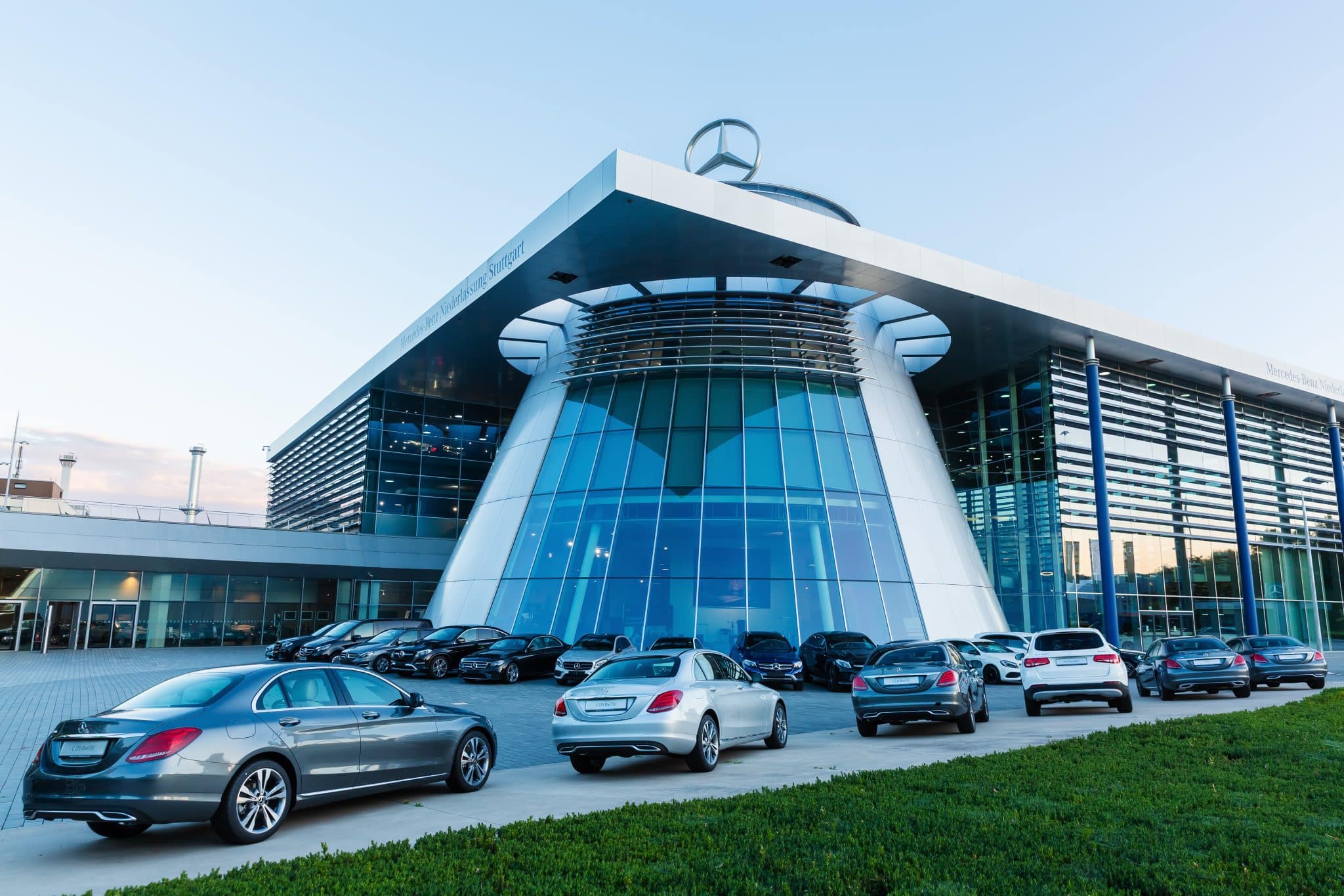 case study mercedes benz consulting